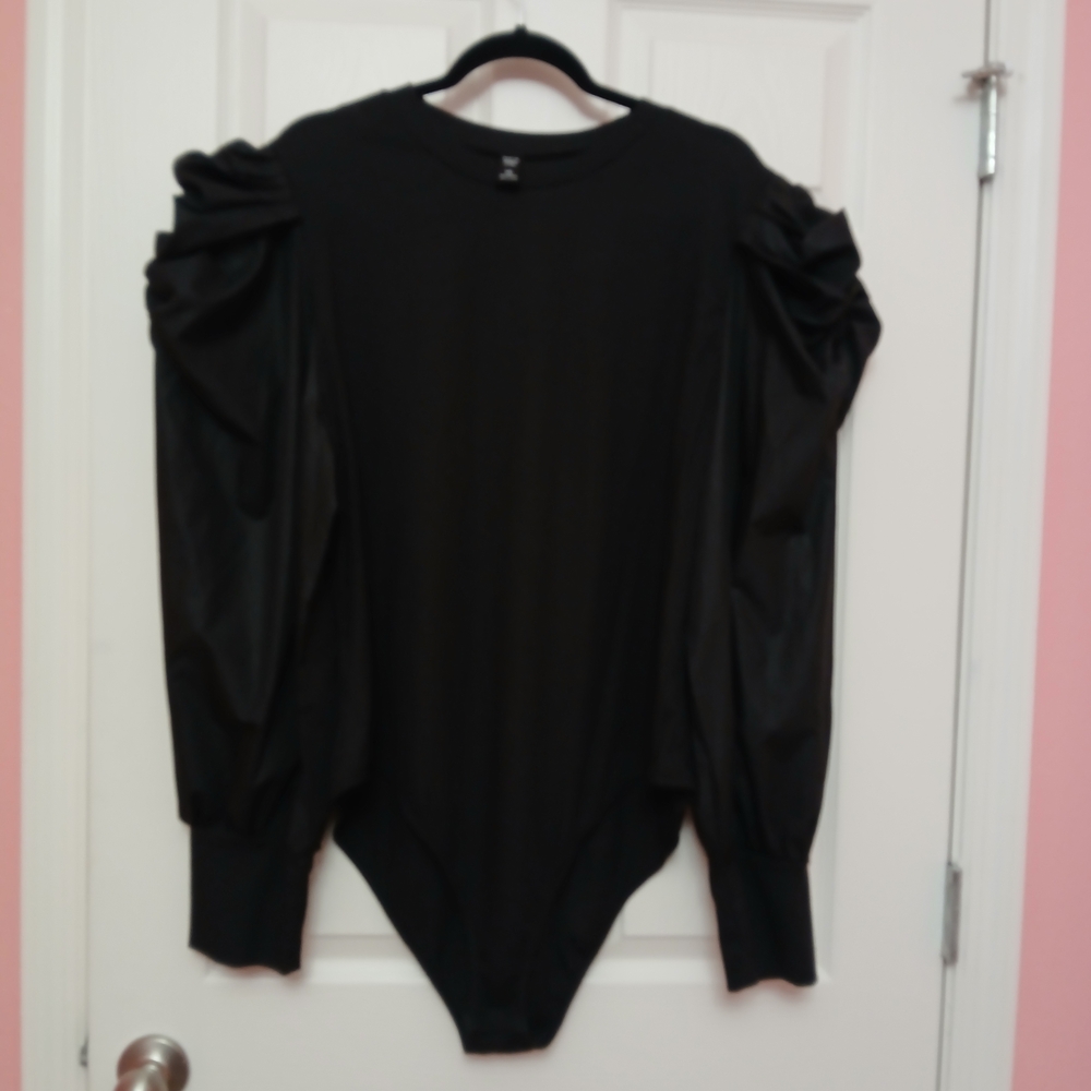 ❗️❗️❗️ 3 FOR 30 BUNDLE ❗️❗️❗️SHEIN Black Ribbed Top/Body Suit
